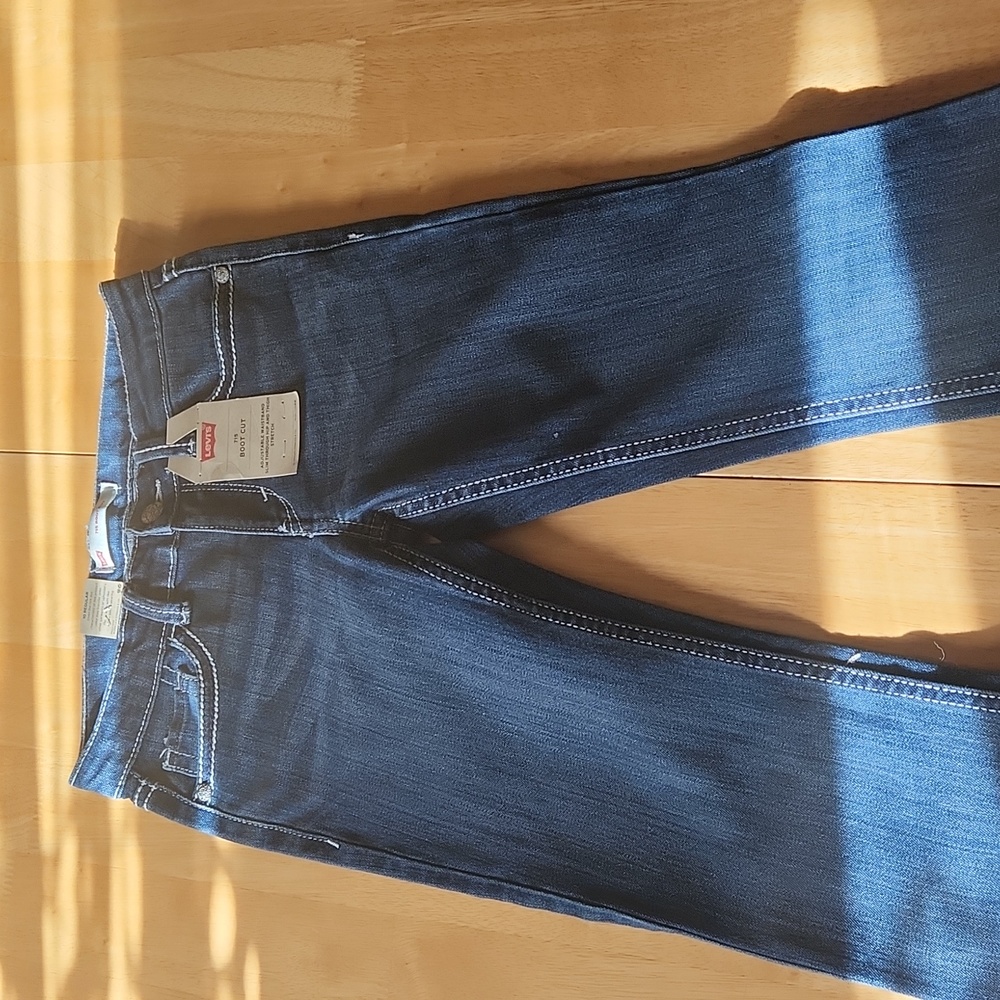 Girls Bootcut Levi Jeans Size 10 Regular. NWT